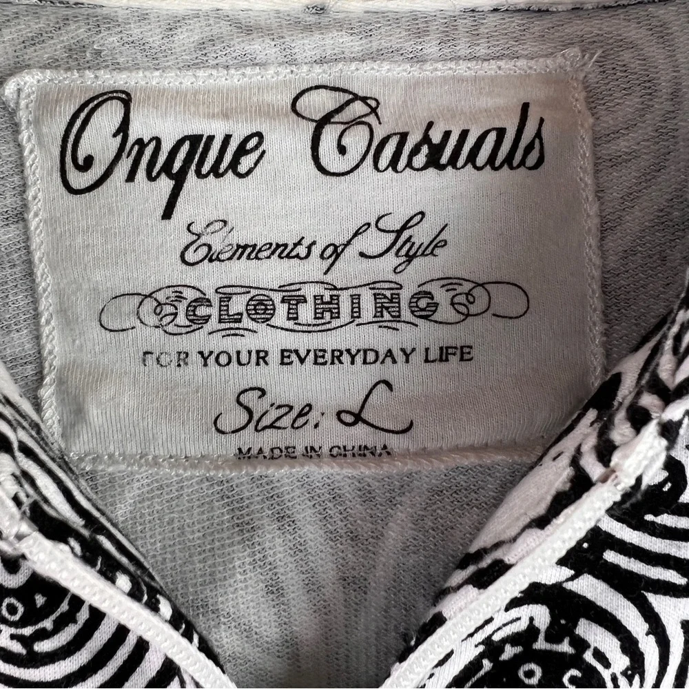 ONQUE CASUALS Hooded Jacket. Black & White. Zip front. Bling on pockets. Large